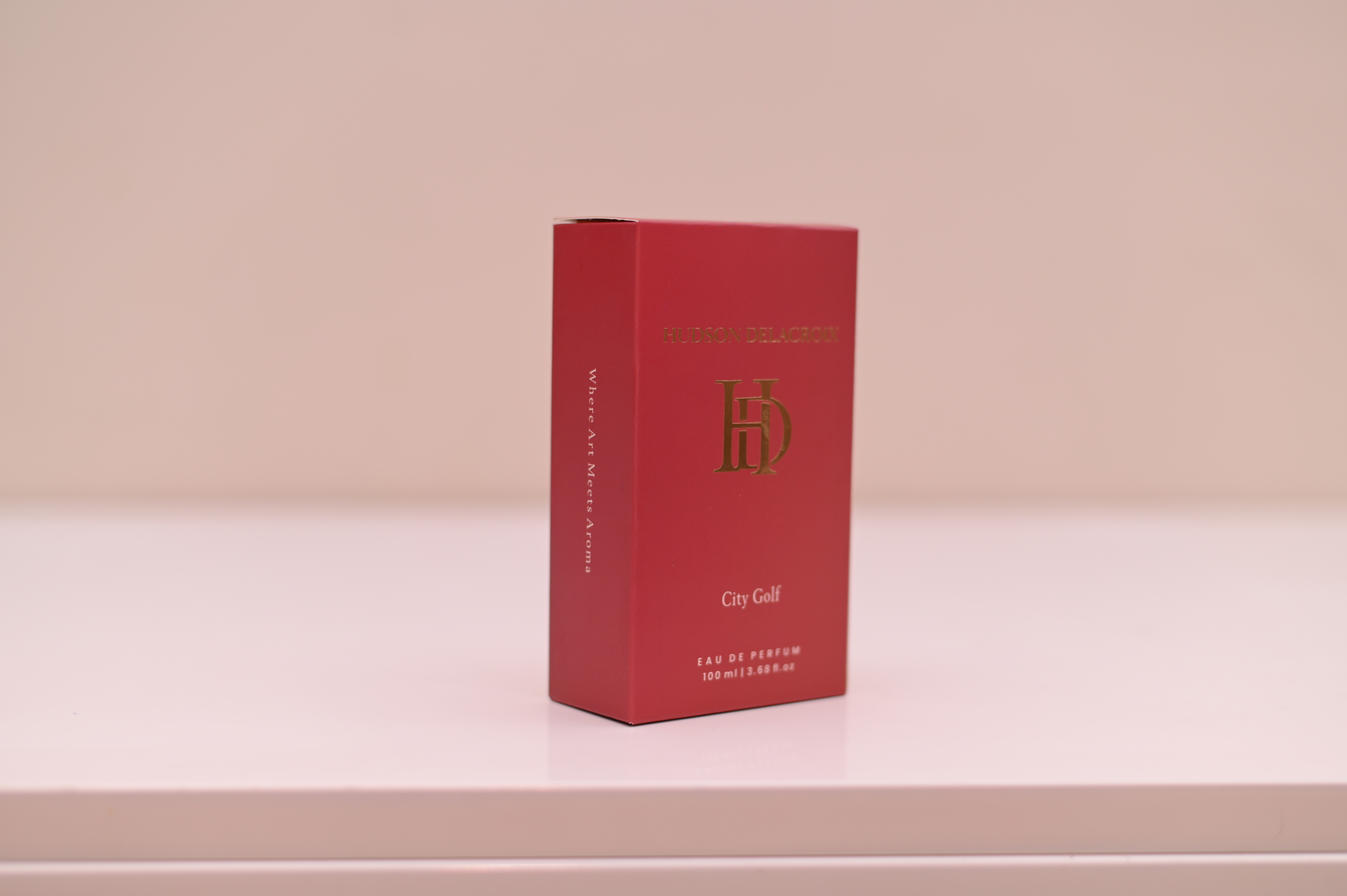 INTENSE RED , CITRUS MARINE WITH AMBER AND WOODY FRAGRANCE