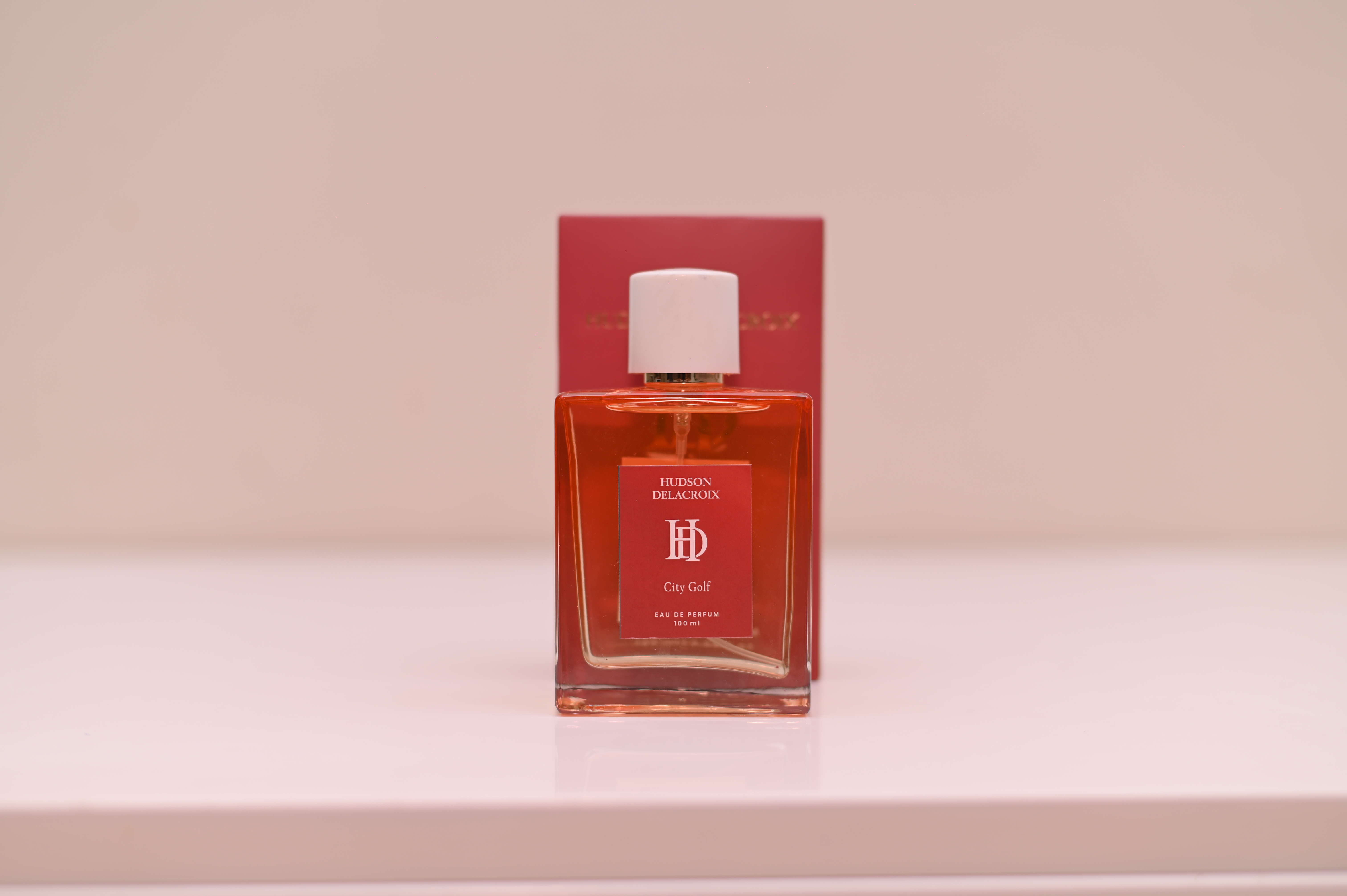INTENSE RED , CITRUS MARINE WITH AMBER AND WOODY FRAGRANCE